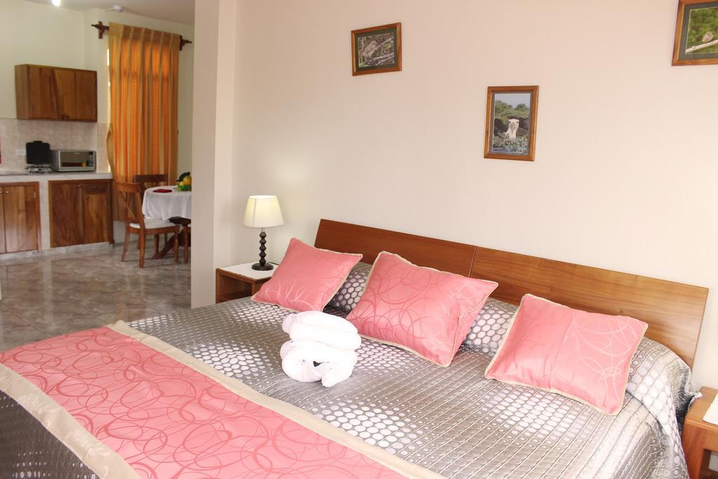 Hotel Del Sol Galapagos Puerto Ayora  Rum bild